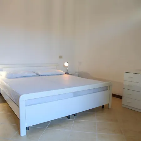아파트 Perla Azzurra 1 *